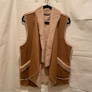 Do Everything in Love Tan Faux Fur & Suede Vest One Size Cozy